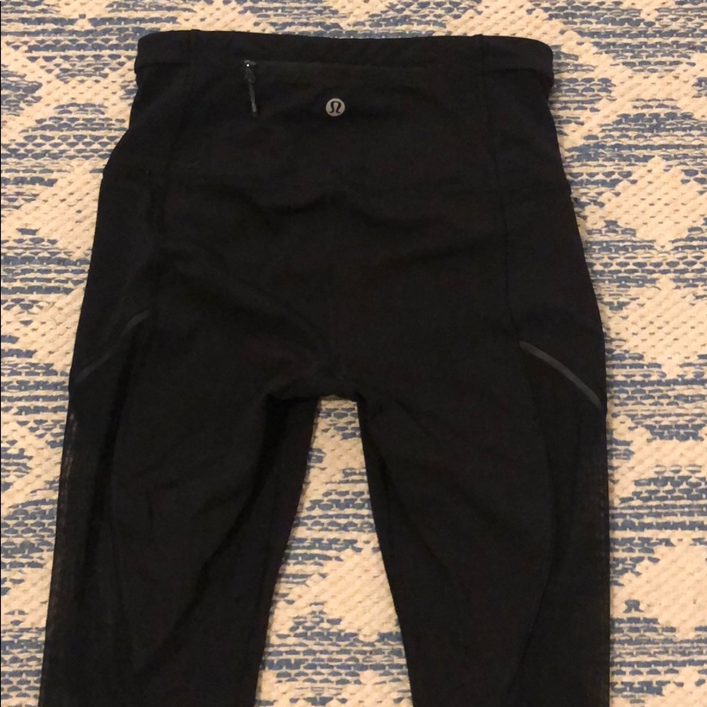 Lululemon High Waisted Mesh Crops - Picture 5 of 6